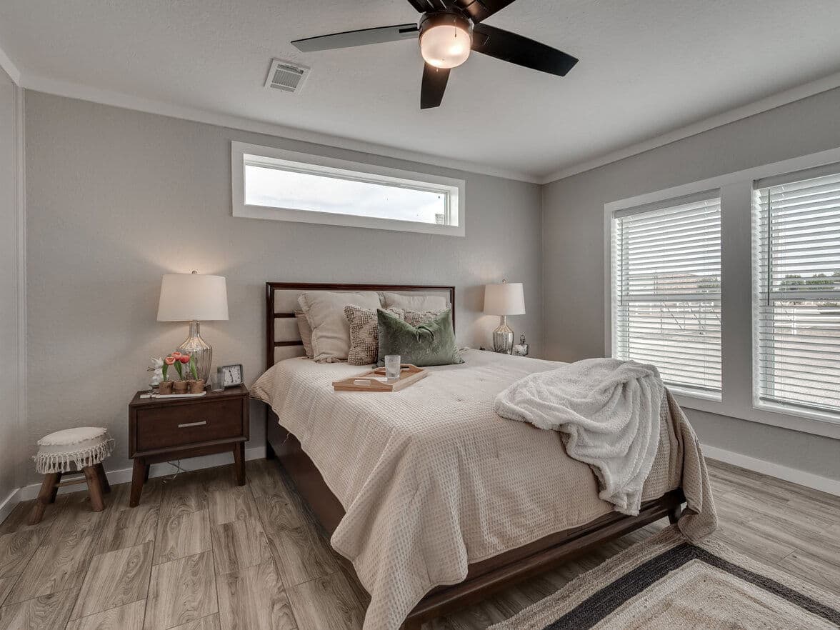 Atmos 28603n bedroom home features