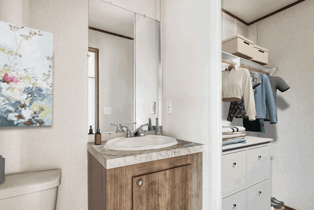 Jade 14663b bathroom home features