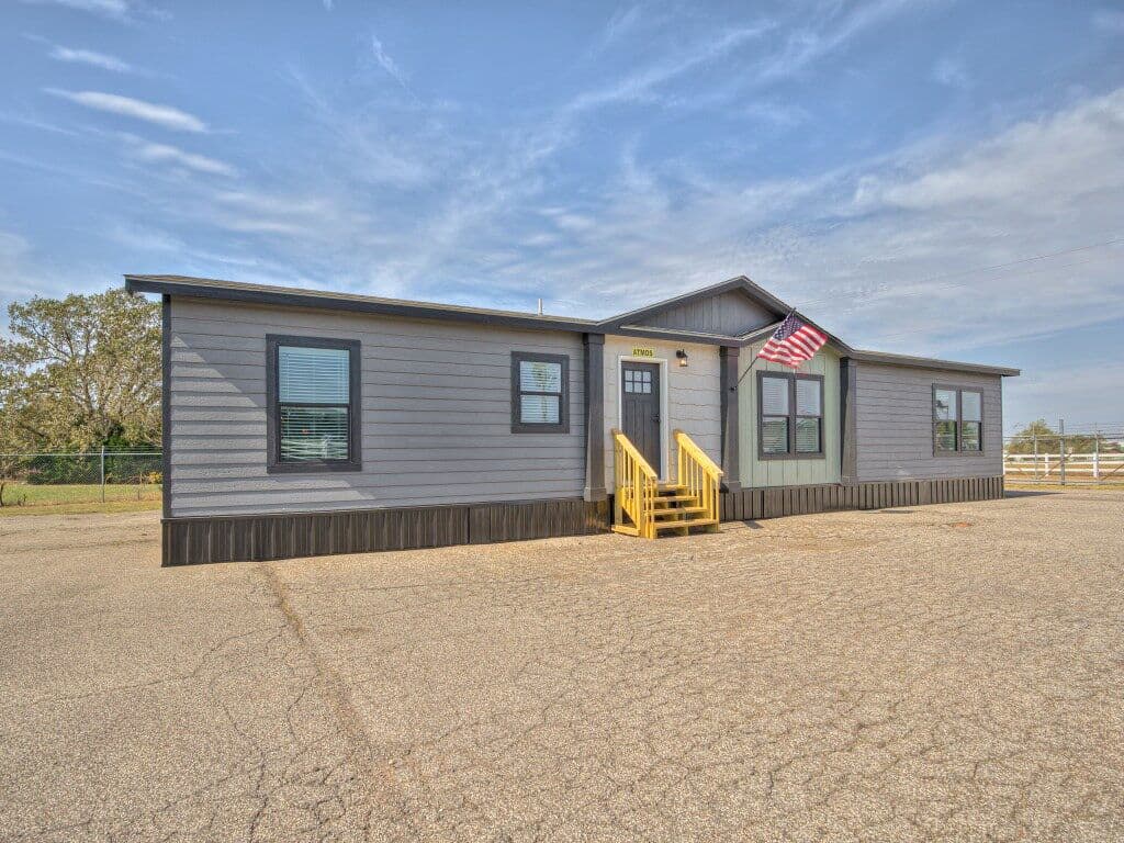 Atmos 28603n hero, elevation, and exterior home features