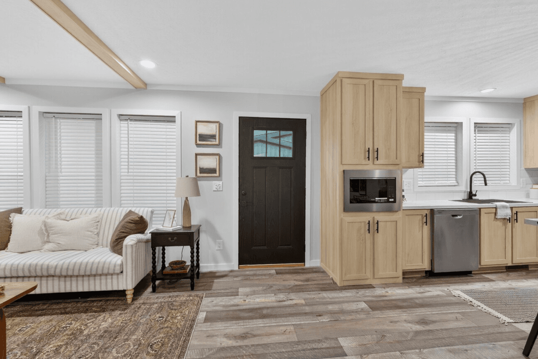 Axis 32563n interior home features