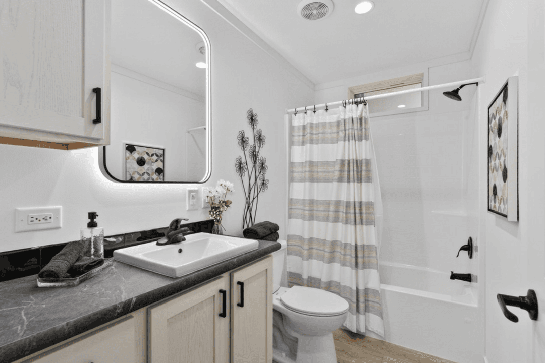 Aura 28644n bathroom home features