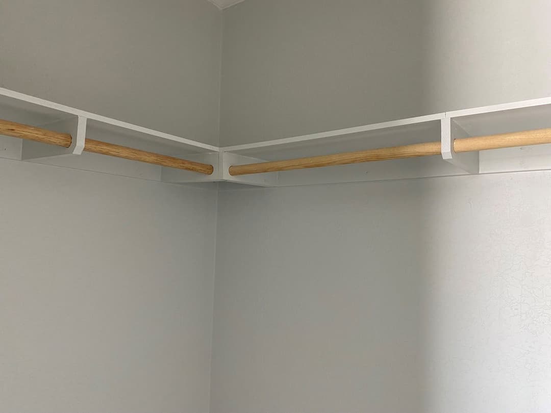 Solitaire 32824a bedroom home features