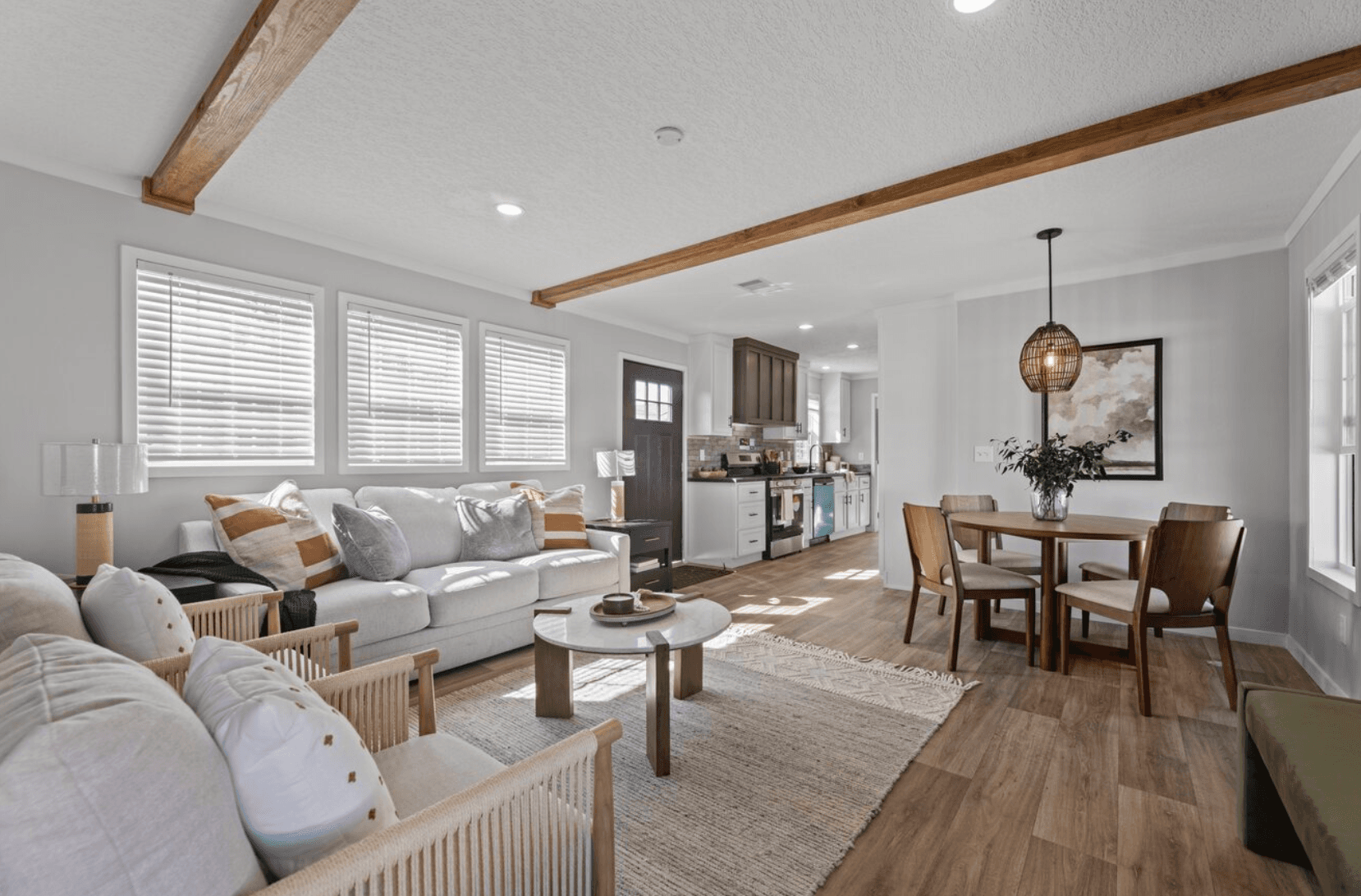 Helix 16763n interior home features