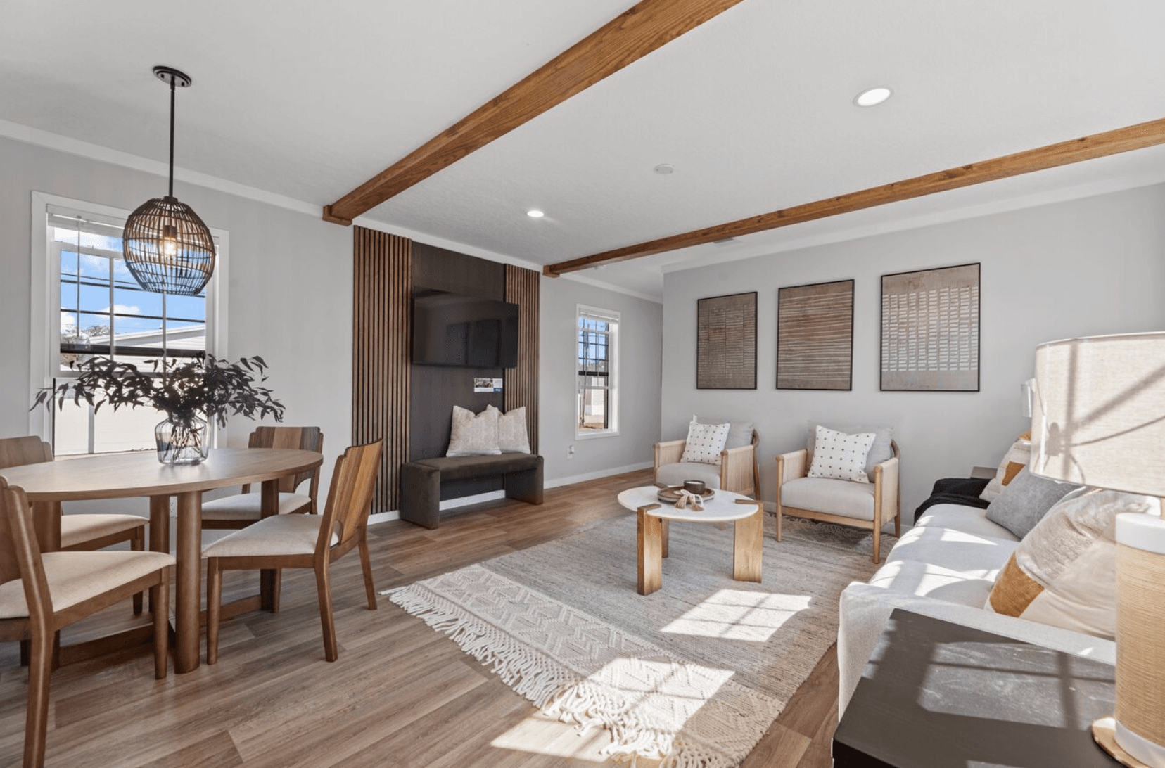 Helix 16763n interior home features