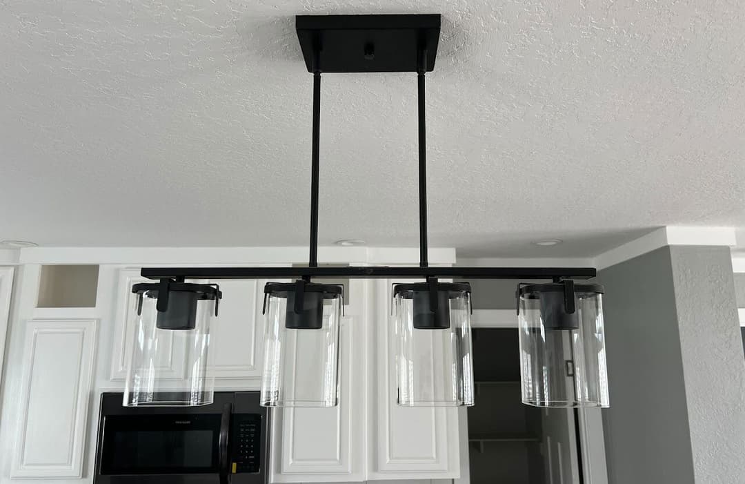 Solitaire 28684a interior home features