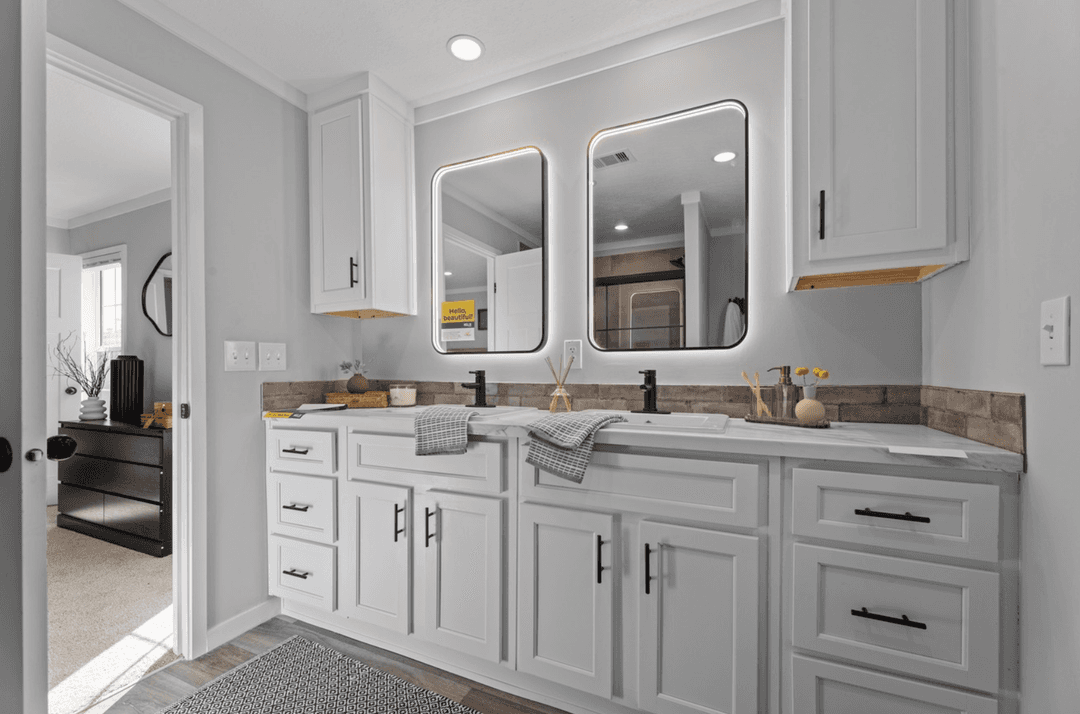 Helix 16763n bathroom home features