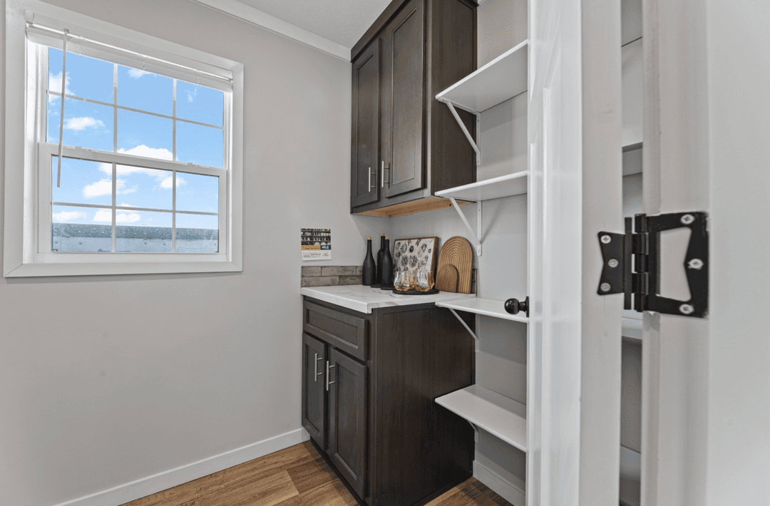 Helix 16763n interior home features