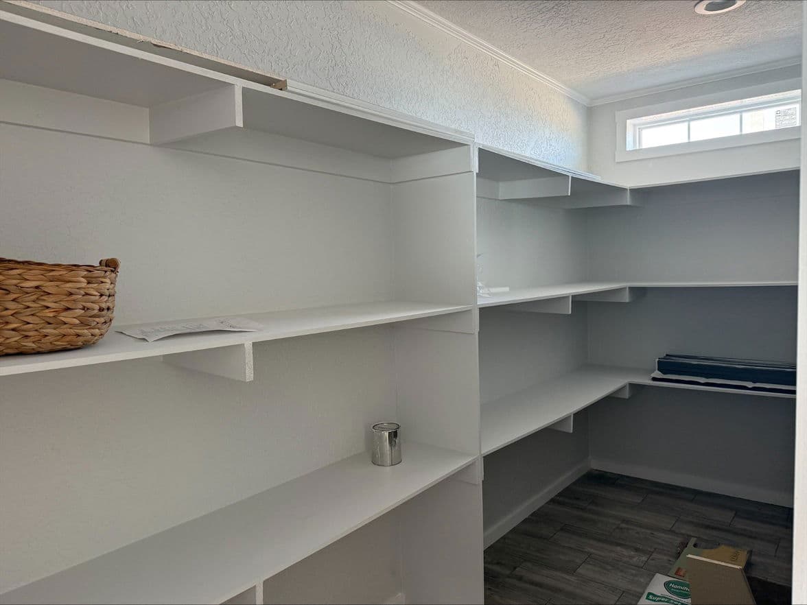 Emerald 28764a interior home features