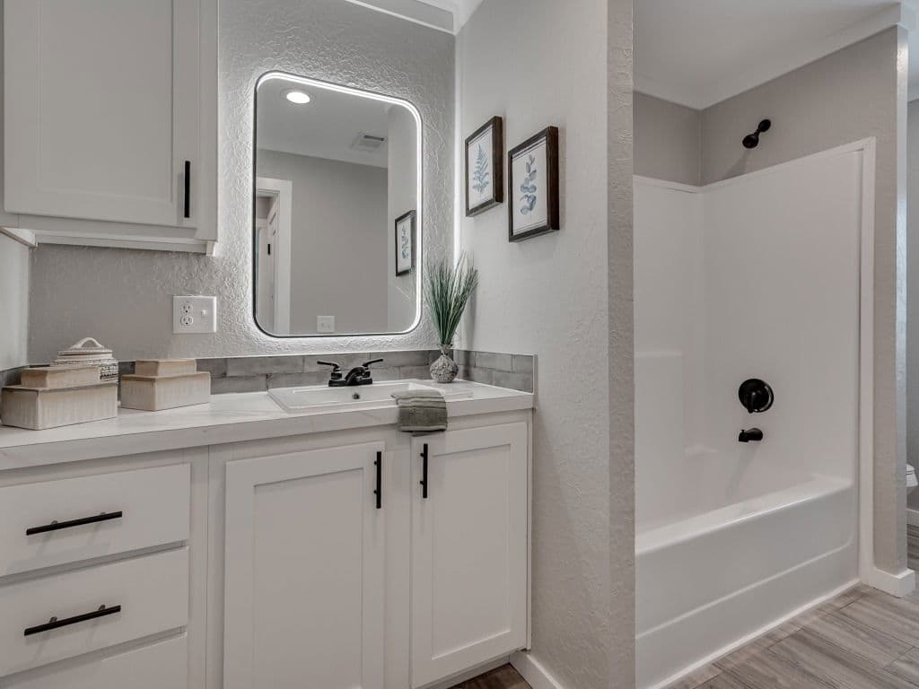 Atmos 28603n bathroom home features